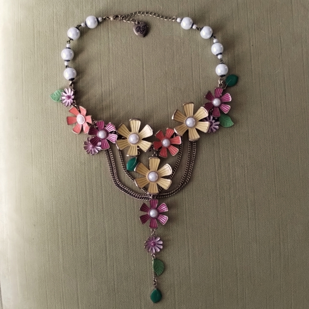 Original Betsey Johnson necklace